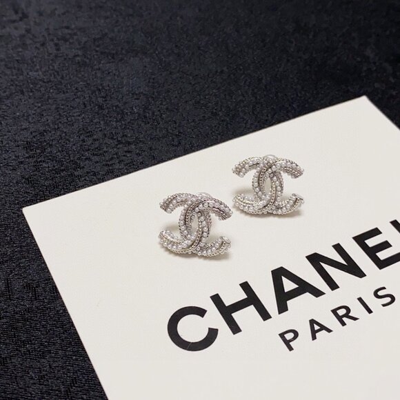 Authentic Chanel earrings✅✅ - Picture 3 of 8